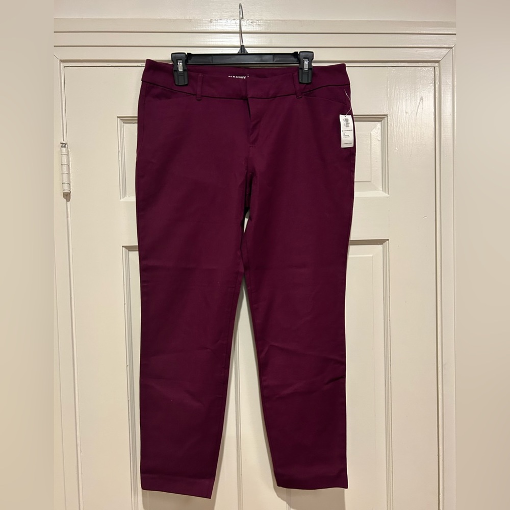 Old Navy Pixie Pants NWT
